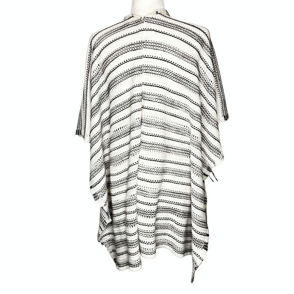 Melrose and Market Black White Crocheted Poncho Shawl with Fringe One Size - Picture 6 of 8